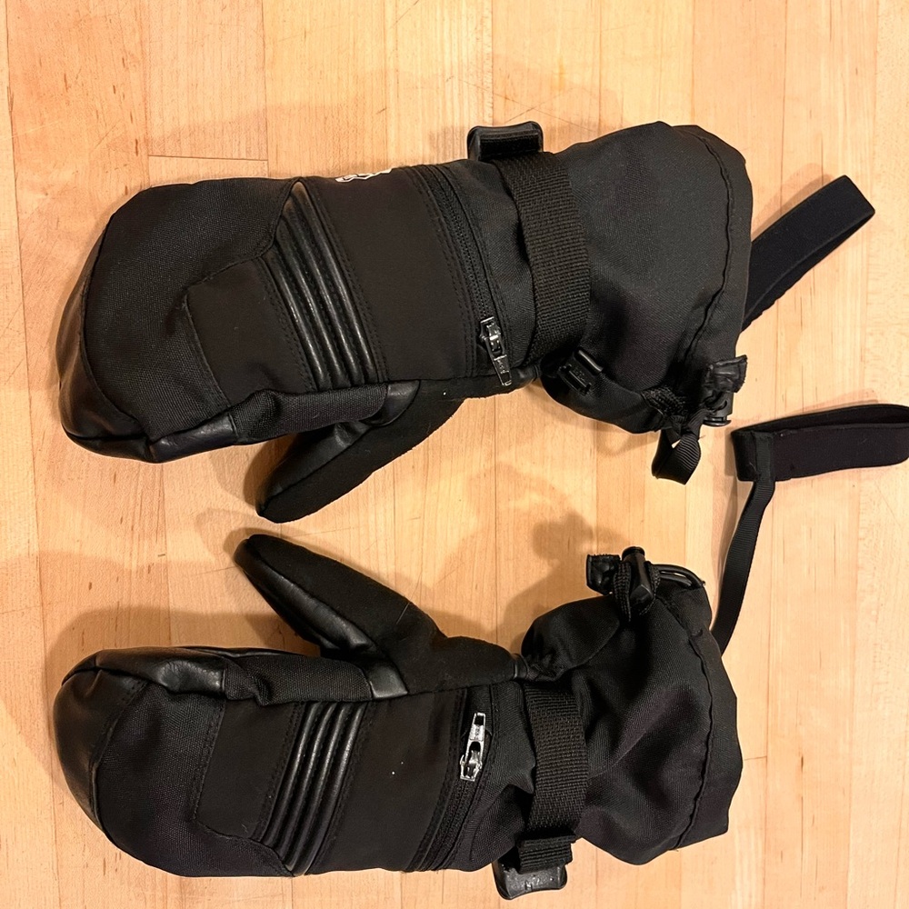 Kids Ski Mittens. REI brand size kids medium